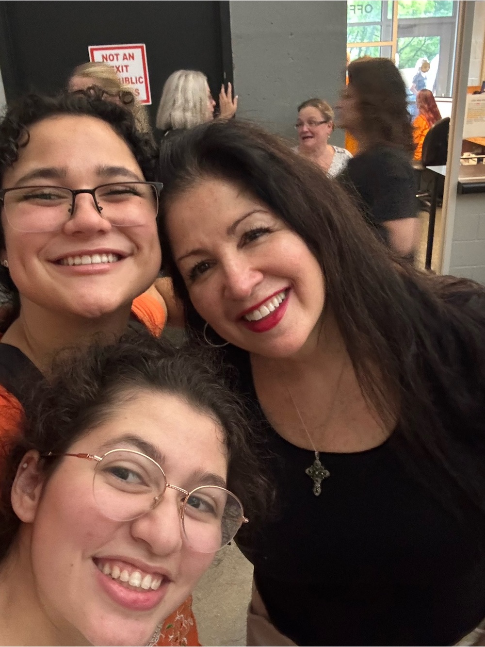 WON’T STOP WEDNESDAY’S SHARE SHOW W MEGAN & LISA - Picture 5 of 7